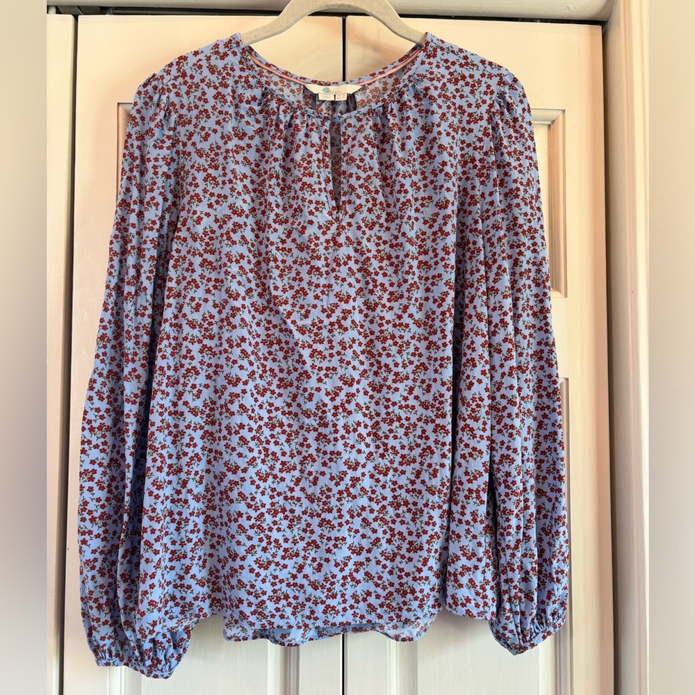 Boden, long sleeve, key hole with button at neck & at wrists, 12 - Picture 2 of 12